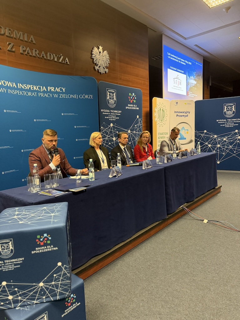 Konferencja „WIZJA ZERO – Od&nbsp;świadomości do&nbsp;działania. Nowoczesne technologie w&nbsp;służbie bezpieczeństwa pracy” odbyła się w&nbsp;AJP  